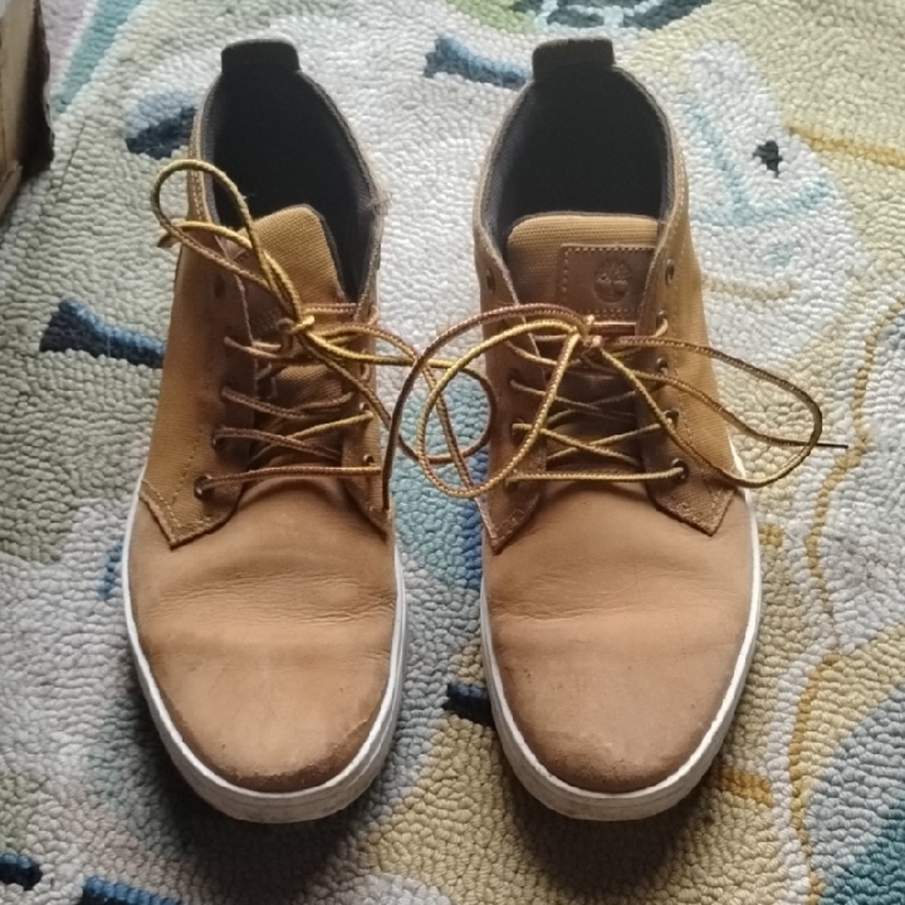 Timberland Tan Chukka Boots with Suede Upper and Cushioned Sole